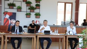 MUSTAFA ÖZEN, KINIK MUHTARIYLA BULUŞTU