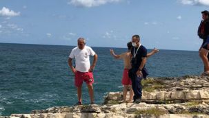 Fotoğraf çektirmek istedi, deniz dalgalarına kapılıp kayboldu