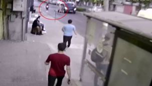 Motorsiklet, kağıt toplayıcısına çarptı
