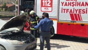 Park halindeki araç alev aldı