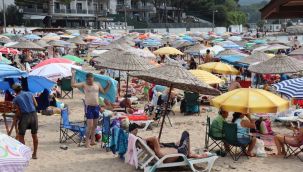 Sezonun bitmesine sayılı günler kala plajlar doldu taştı