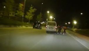 Bisikletli gençlerin tehlikeli yolculuğu