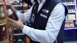 ÇEŞME'DE KAÇAK İÇKİ OPERASYONU YAPILDI