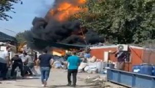 Dumanlar gökyüzünü siyaha boyadı