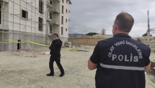 İnşaattan düşenin oğlu olduğunu terliğinden anladı