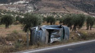 Otomobil şarampole yuvarlandı