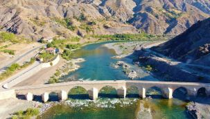 Palu Köprüsü tarihe meydan okuyor