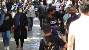 Vatandaşlar, maske ve sosyal mesafe kurallarına dikkat etmiyor