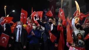 ALİAĞA'DA COŞKULU CUMHURİYET KUTLAMASI