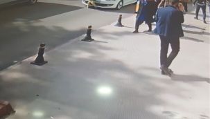Aniden yola fırlayan çocuğa otomobil çarptı
