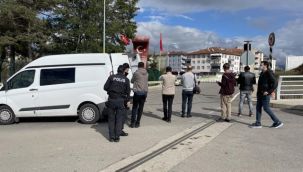 Bartın İl Başkanı Ünal Yurtbay lüks aracında başına dayadığı silahla intihar etti