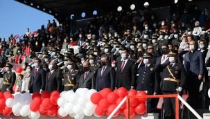 CUMHURİYET BAYRAMI BERGAMA'DA KUTLANDI