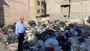 DEVASA ÇÖPLERE, AK PARTİ BORNOVA'DAN TEPKİ