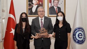 EÜ ÖĞRENCİLERİNDEN REKTÖR BUDAK'A ZİYARET