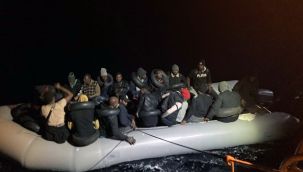 Fethiye açıklarında 36 düzensiz göçmen kurtarıldı