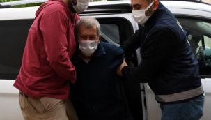 Torunlarını dövüyor diye gelinini öldürdü