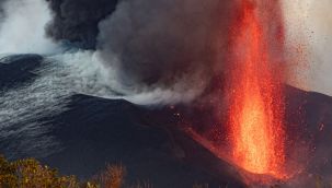 İspanya La Palma'da volkanik kül bulutu uyarısı