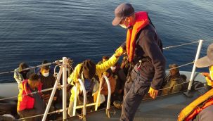 Kuşadası'nda 30 düzensiz göçmen daha kurtarıldı