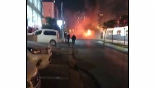 Park halinde olan halk otobüsü alev alev yandı