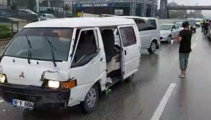Polislerden kaçan şüpheliler  5 araca çarparak durabildi