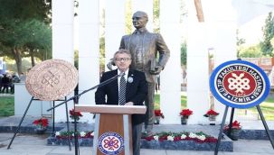 EÜ TIP FAKÜLTESİ'NDE ATATÜRK'Ü ANMA TÖRENİ