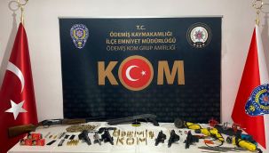 EVİNİ SİLAH FABRİKASINA ÇEVİRMİŞTİ
