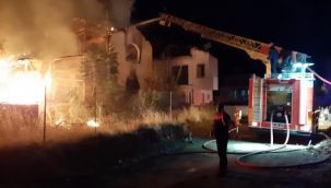 Fethiye’de kullanılmayan boş bina küle döndü