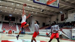 ALİAĞA PETKİM SPOR'UN KONUĞU BASKET