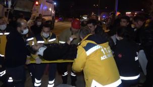 İki otomobil kafa kafaya çarpıştı, 7 kişi yaralandı