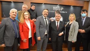 İYİ PARTİ'DEN TOPLU İSTİFA MHP'YE KATILDILAR