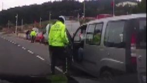ÇEVİRME YAPAN POLİS ÖLÜMDEN DÖNDÜ