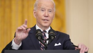 Biden: Rus devlet borcuna kapsamlı yaptırımlar uyguluyoruz