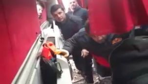 Ağrı'da yolcu otobüsü devrildi