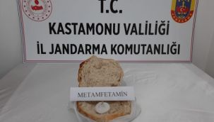 Ekmek arası uyuşturucuyla yakalandı
