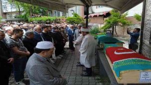 Kazada hayatını kaybeden anne ile oğlu son yolculuğuna uğurlandı