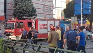 Cadde ortasında korku dolu anlar: Önüne gelene bıçak çekip intihara kalkıştı