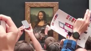 Louvre Müzesi'ndeki Mona Lisa tablosuna pastalı saldırı