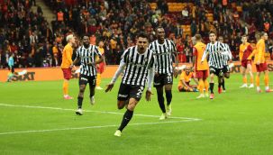 Pinares, Altay’a veda etti