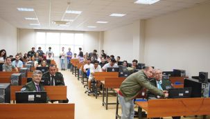 Rektör Budak, uçak simülasyonu eğitimine katıldı