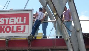 2,5 saat polise direndi, kentte trafik durdu