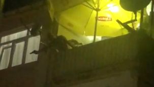 İşten çıkarılmanın öfkesiyle balkondan rastgele ateş etti