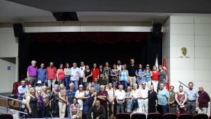 “Şiir Kalbimizde” yılı şiir dinletisiyle tamamladı