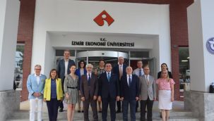 Gençlere ‘Üniversite İzmir’de Yaşanır’ çağrısı