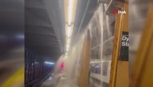New York'ta metro istasyonlarını yine su bastı
