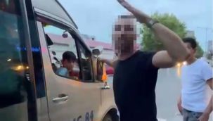 Beylikdüzü'nde minibüs şoförü, tartıştığı kadın yolcunun telefonunu almaya çalıştı