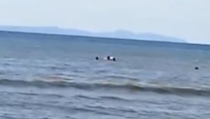 Boğulmak üzere olan kişiyi cankurtaranlar son anda kurtardı