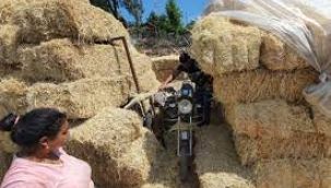 Çalıntı motosiklet 10 gün sonra saman balyalarının arasında bulundu