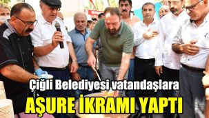 Çiğli Belediyesi vatandaşlara aşure ikramı yaptı