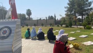 Cizreli kadınlar bombalı saldırıda şehit olan 12 polisi unutmadı
