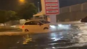 Edirne'de şiddetli yağmur, yollar nehir oldu aktı